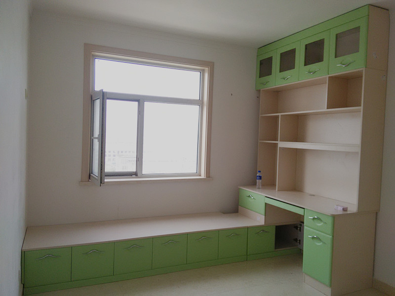 ������Է��ɫ��������